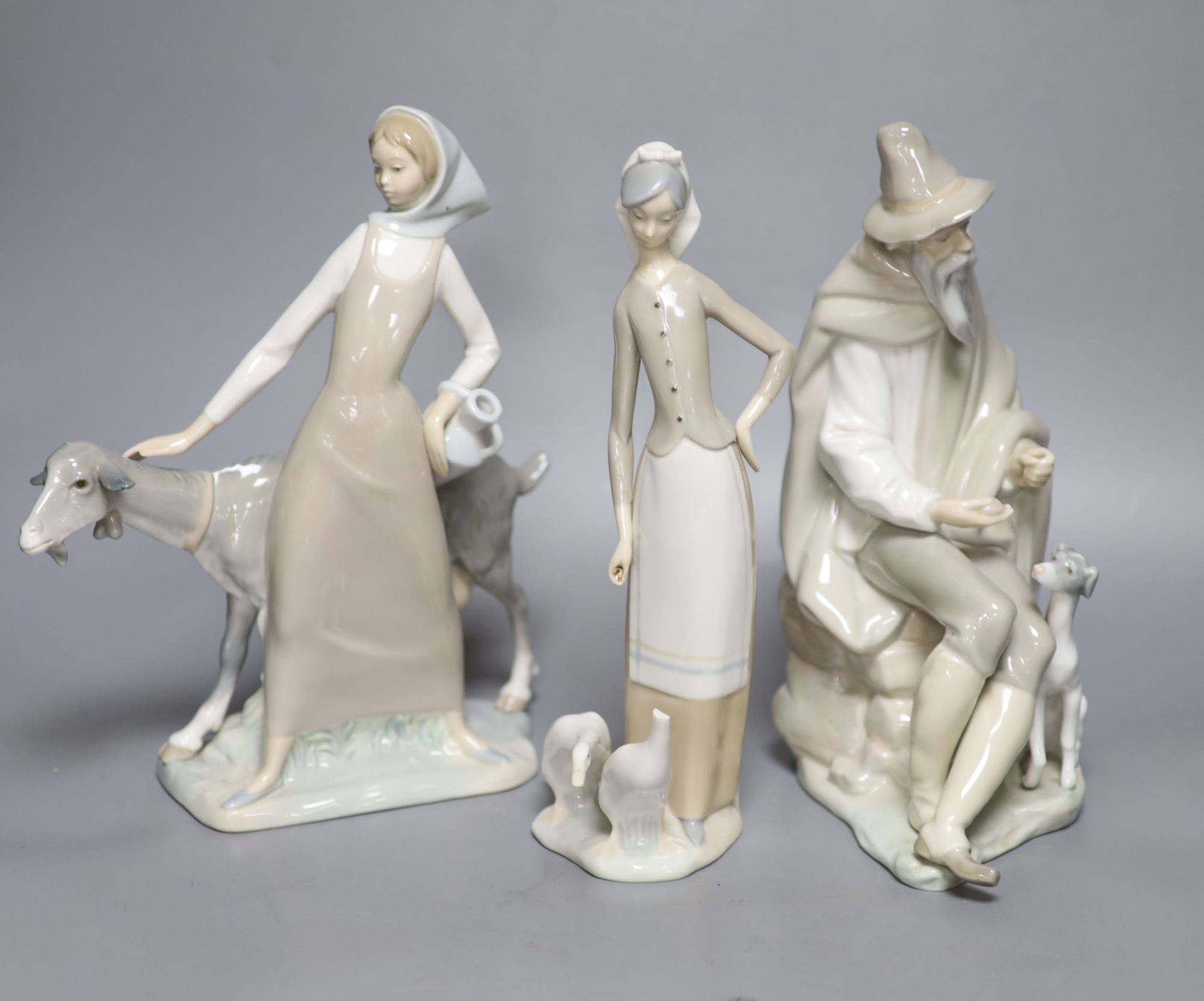 Three assorted Lladro figures